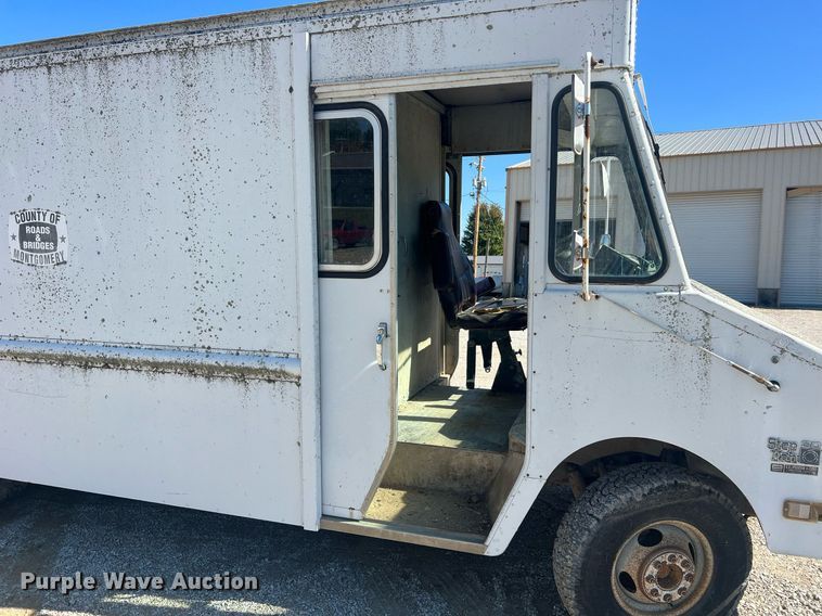 image for item NA9259 1986 Chevrolet Step Van 30 delivery truck