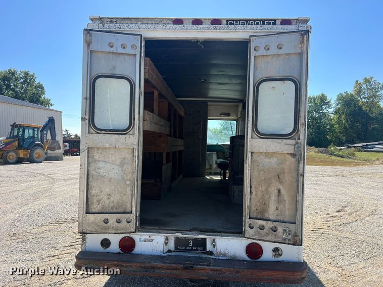 image for item NA9259 1986 Chevrolet Step Van 30 delivery truck