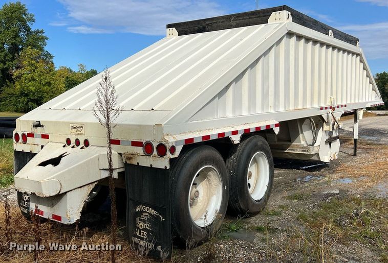 image for item NA9260 2017 Construction Trailer Specialists BDT 36 bottom dump trailer