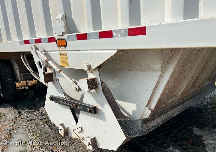 image for item NA9260 2017 Construction Trailer Specialists BDT 36 bottom dump trailer