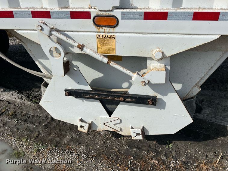 image for item NA9260 2017 Construction Trailer Specialists BDT 36 bottom dump trailer