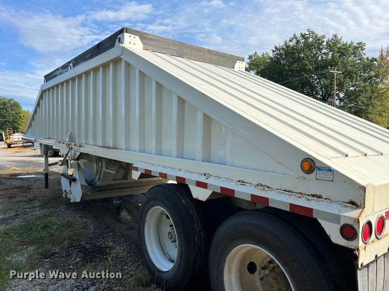 image for item NA9260 2017 Construction Trailer Specialists BDT 36 bottom dump trailer