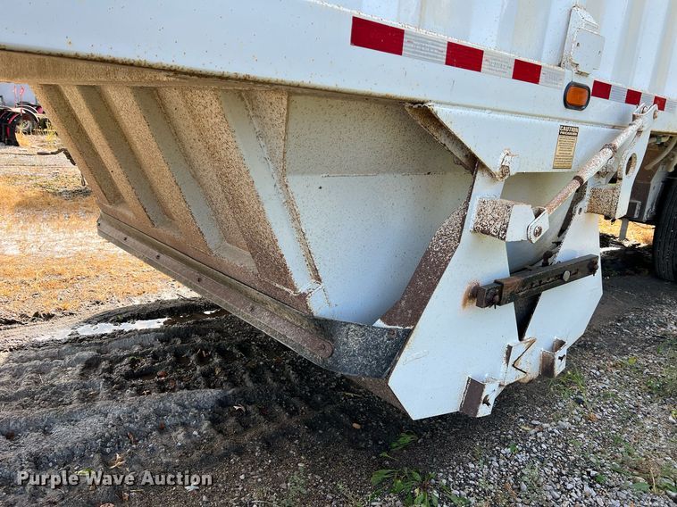 image for item NA9260 2017 Construction Trailer Specialists BDT 36 bottom dump trailer