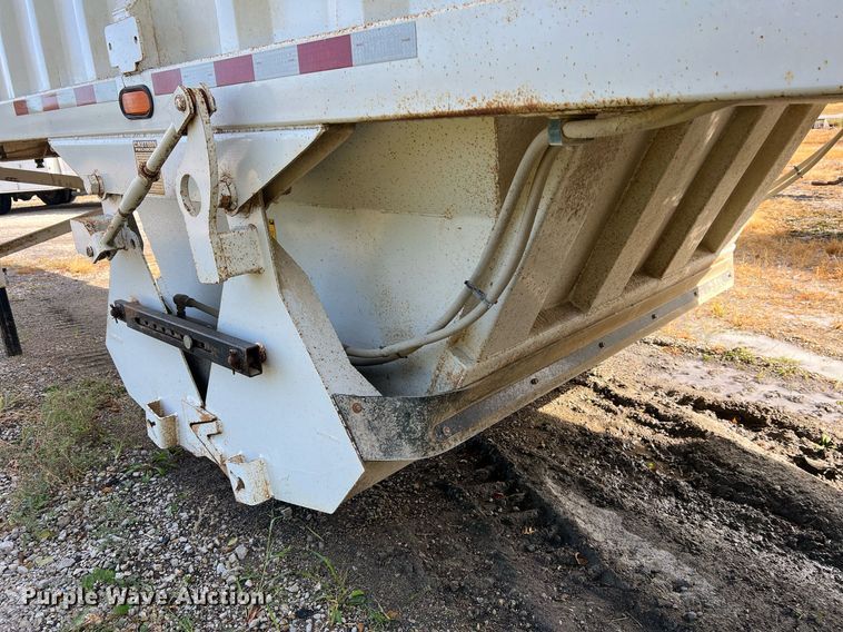 image for item NA9260 2017 Construction Trailer Specialists BDT 36 bottom dump trailer