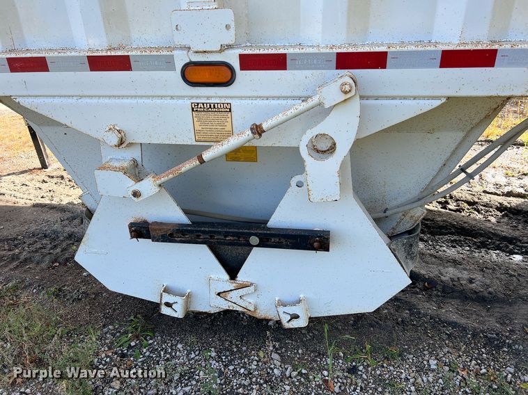 image for item NA9260 2017 Construction Trailer Specialists BDT 36 bottom dump trailer