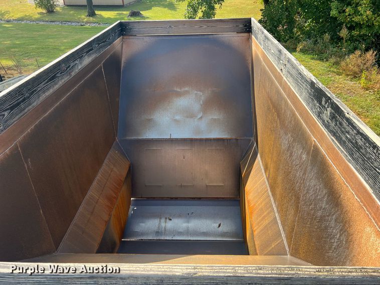 image for item NA9260 2017 Construction Trailer Specialists BDT 36 bottom dump trailer