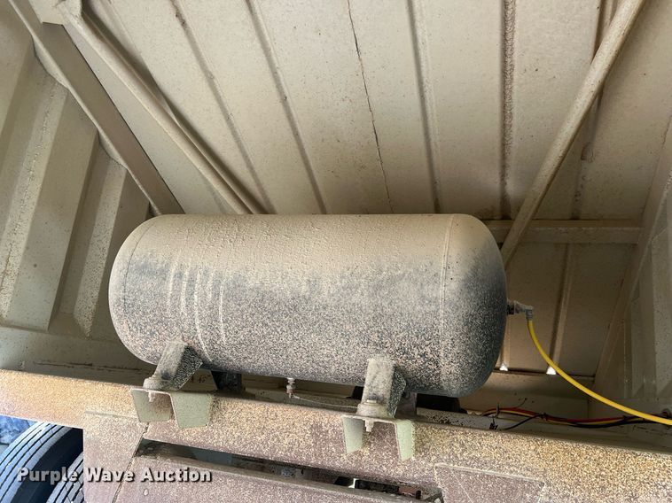 image for item NA9260 2017 Construction Trailer Specialists BDT 36 bottom dump trailer