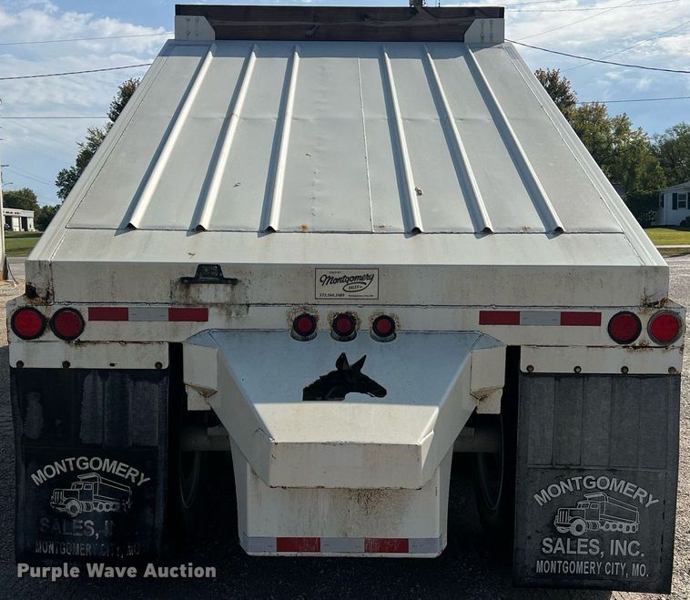 image for item NA9261 2016 Construction Trailer Specialists  BDT 36 bottom dump trailer
