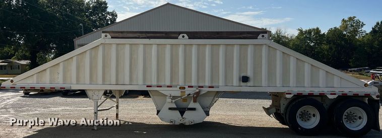 image for item NA9261 2016 Construction Trailer Specialists  BDT 36 bottom dump trailer