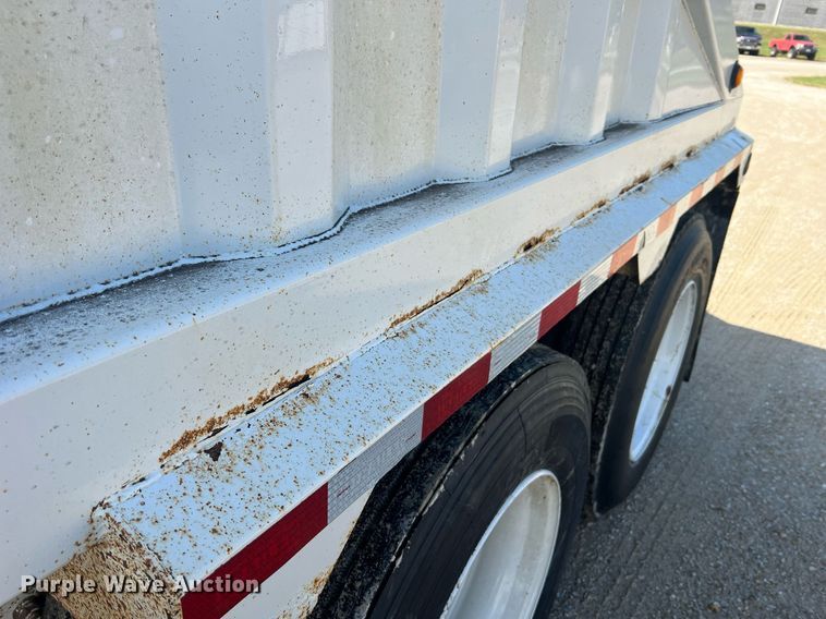 image for item NA9261 2016 Construction Trailer Specialists  BDT 36 bottom dump trailer