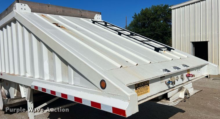 image for item NA9261 2016 Construction Trailer Specialists  BDT 36 bottom dump trailer
