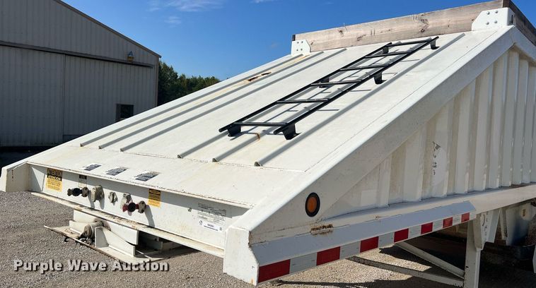 image for item NA9261 2016 Construction Trailer Specialists  BDT 36 bottom dump trailer