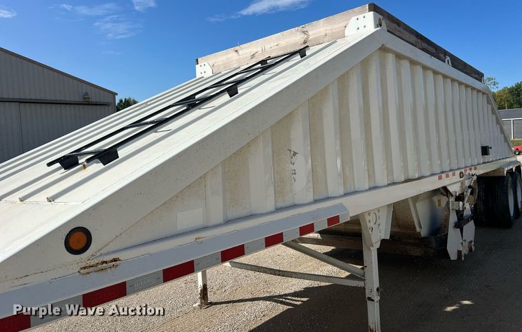 image for item NA9261 2016 Construction Trailer Specialists  BDT 36 bottom dump trailer