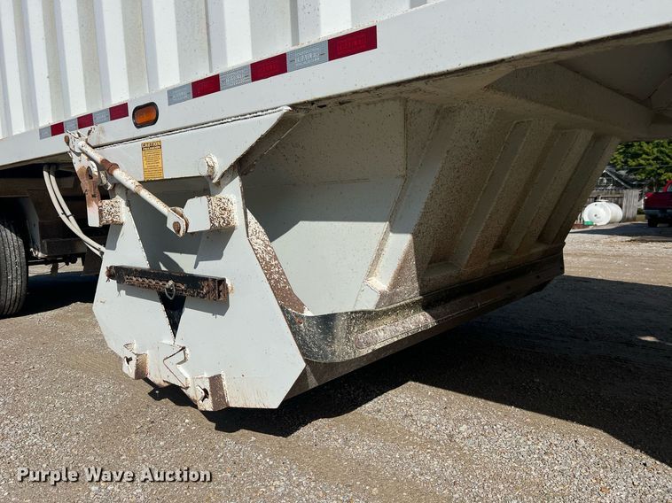 image for item NA9261 2016 Construction Trailer Specialists  BDT 36 bottom dump trailer