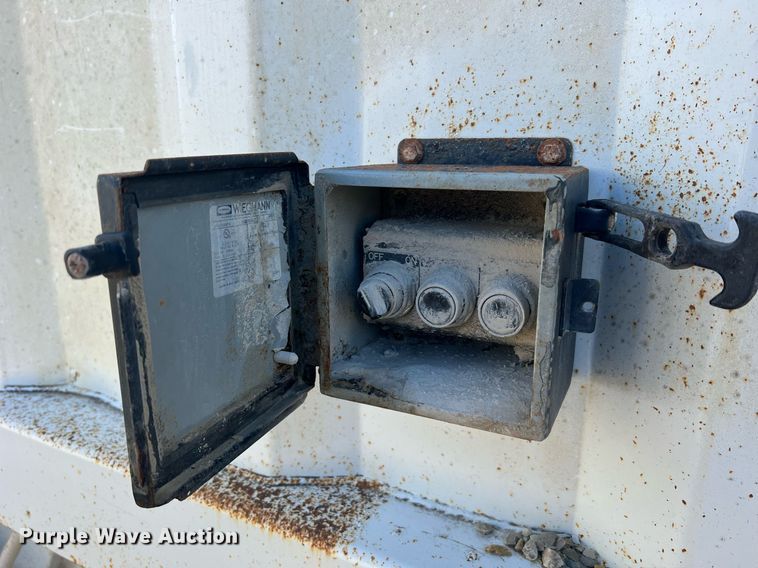 image for item NA9261 2016 Construction Trailer Specialists  BDT 36 bottom dump trailer