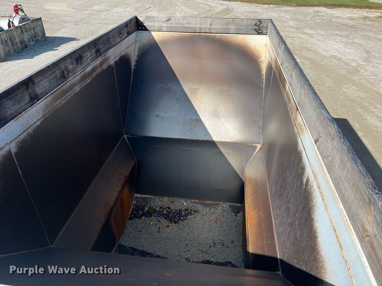 image for item NA9261 2016 Construction Trailer Specialists  BDT 36 bottom dump trailer