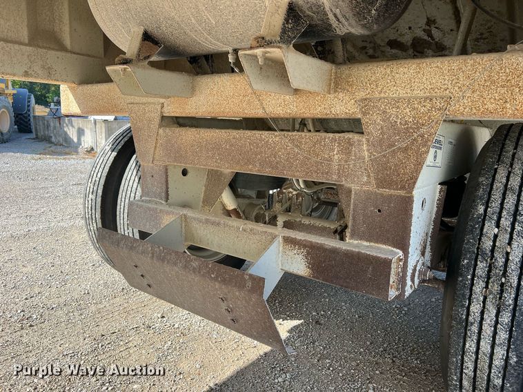 image for item NA9261 2016 Construction Trailer Specialists  BDT 36 bottom dump trailer