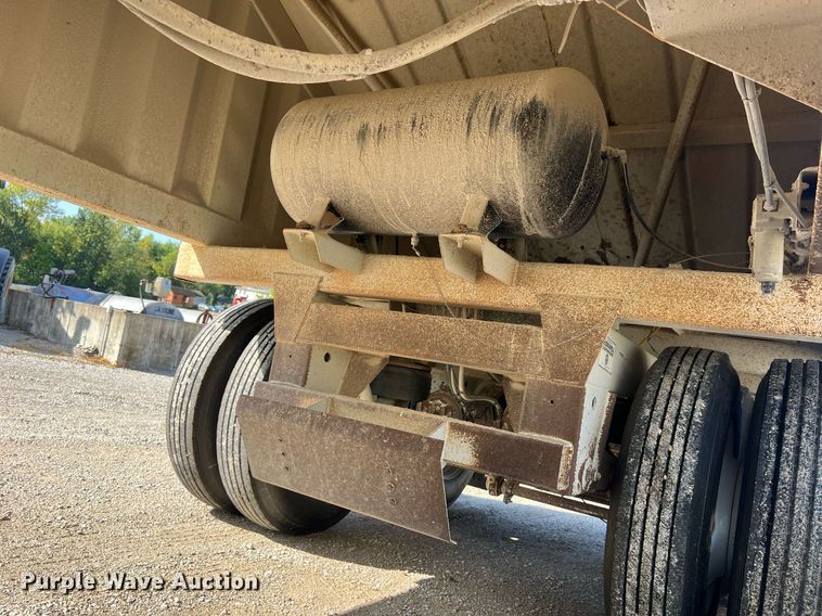 image for item NA9261 2016 Construction Trailer Specialists  BDT 36 bottom dump trailer