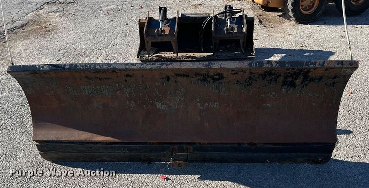 image for item NL9163 Loegering V-8000  skid steer snow plow
