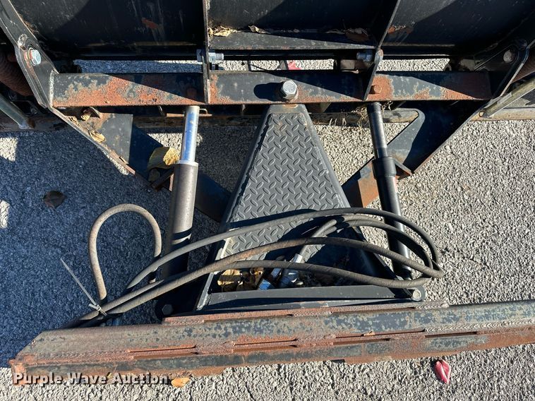 image for item NL9163 Loegering V-8000  skid steer snow plow