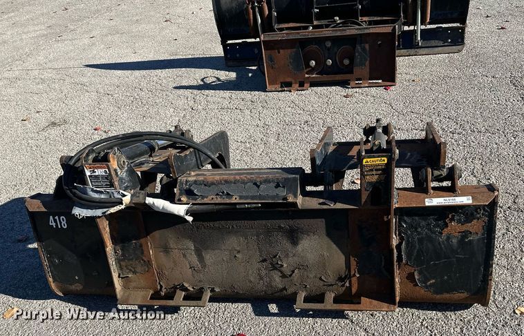 image for item NL9166 Bradco  72" W skid steer grapple bucket