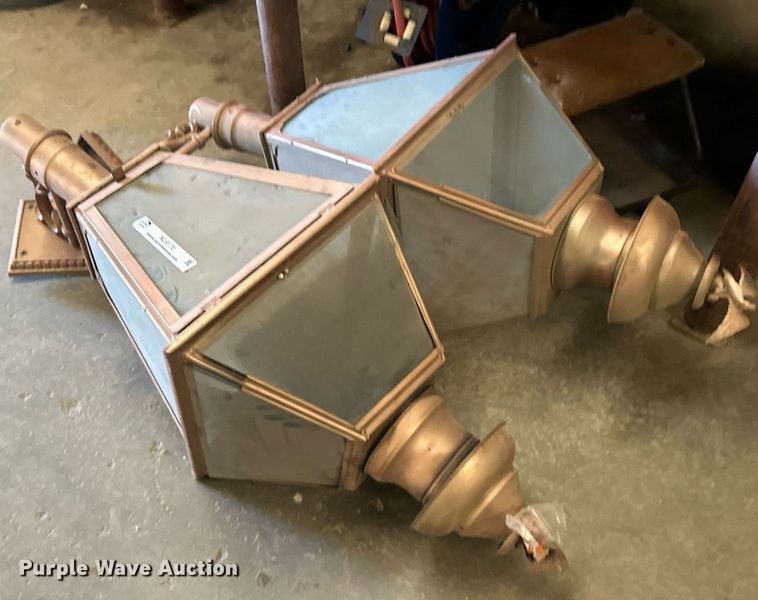 image for item NL9170 (2) gas lights