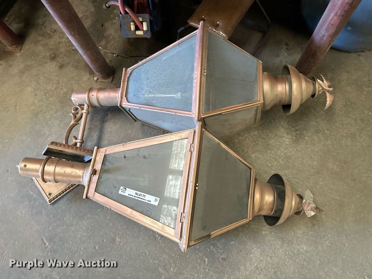 image for item NL9170 (2) gas lights