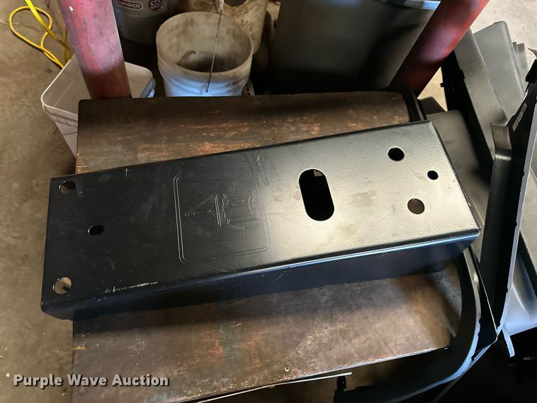 image for item NL9171 Ford  SUV parts