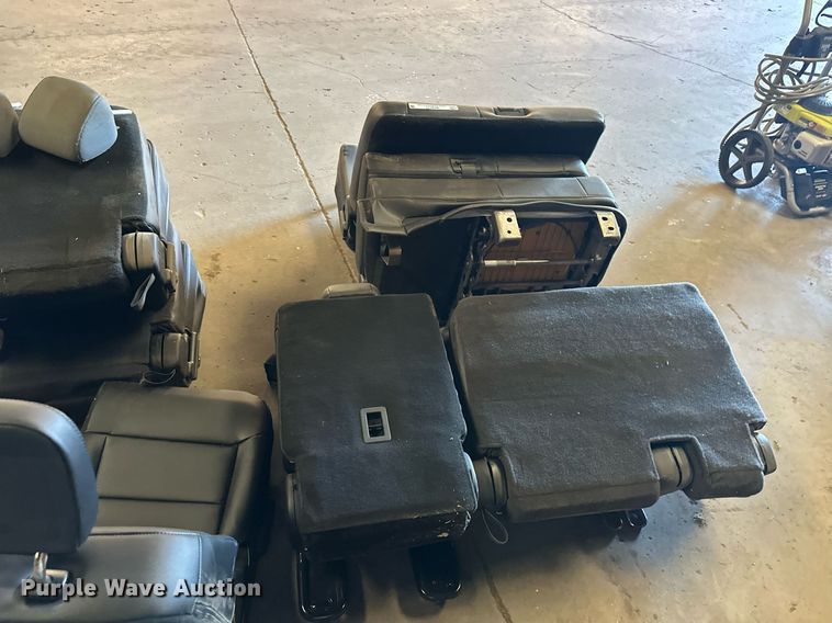 image for item NL9171 Ford  SUV parts