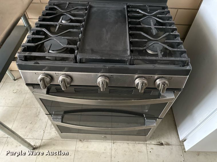 image for item NL9172 Gas range with ventilation system