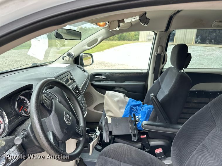 image for item NO9322 2014 Dodge Grand Caravan  handicap accessible van