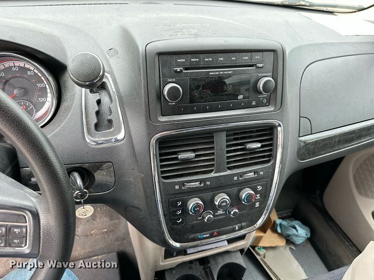 image for item NO9322 2014 Dodge Grand Caravan  handicap accessible van