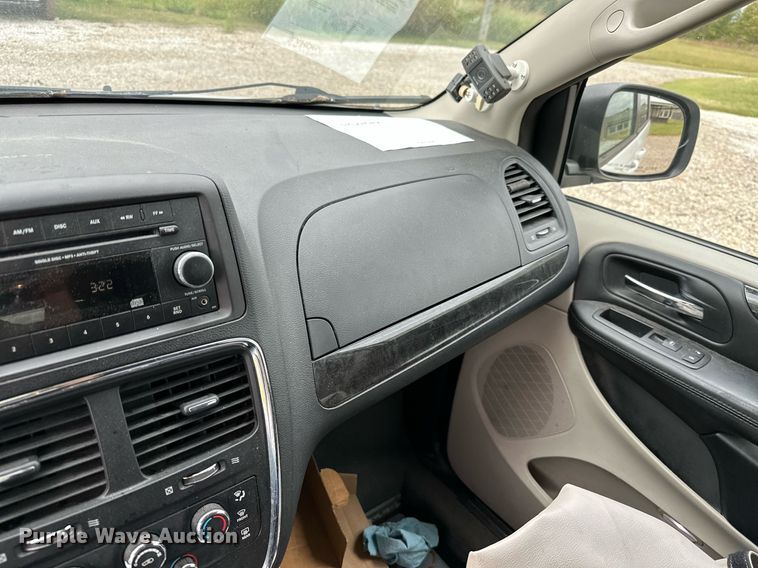 image for item NO9322 2014 Dodge Grand Caravan  handicap accessible van