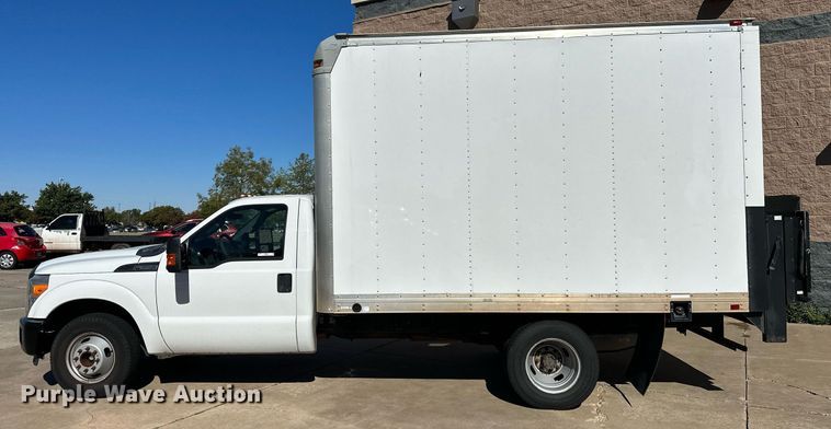 image for item NQ9541 2014 Ford F350 Super Duty  box truck