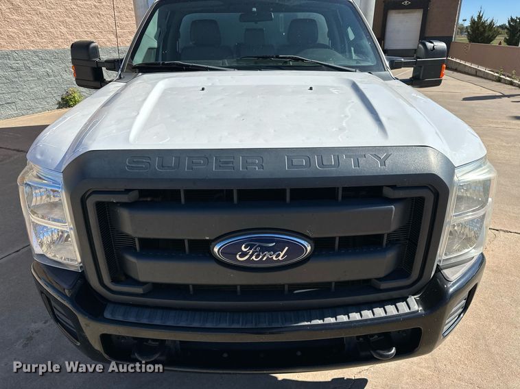 image for item NQ9541 2014 Ford F350 Super Duty  box truck