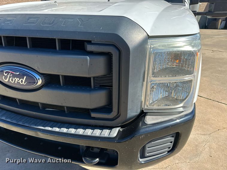 image for item NQ9541 2014 Ford F350 Super Duty  box truck