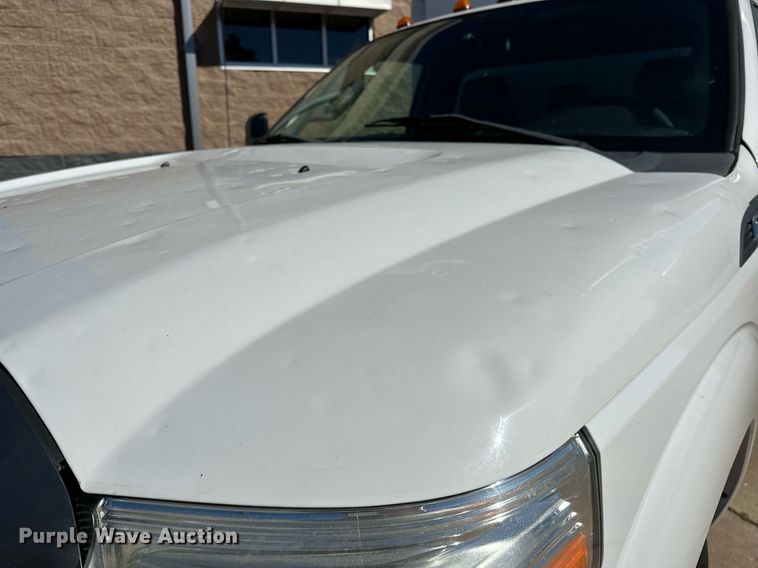 image for item NQ9541 2014 Ford F350 Super Duty  box truck