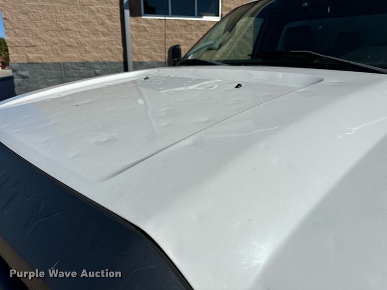 image for item NQ9541 2014 Ford F350 Super Duty  box truck