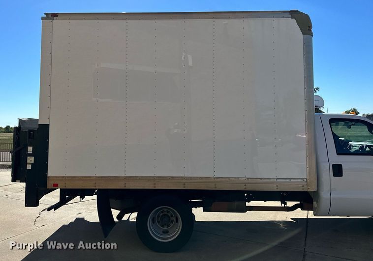 image for item NQ9541 2014 Ford F350 Super Duty  box truck