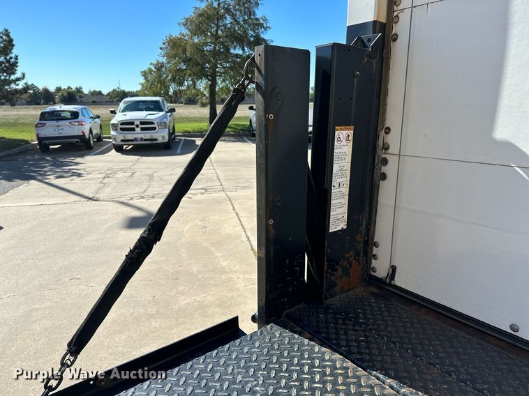 image for item NQ9541 2014 Ford F350 Super Duty  box truck