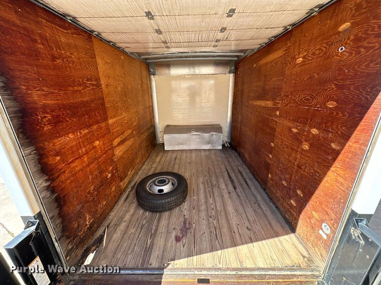 image for item NQ9541 2014 Ford F350 Super Duty  box truck