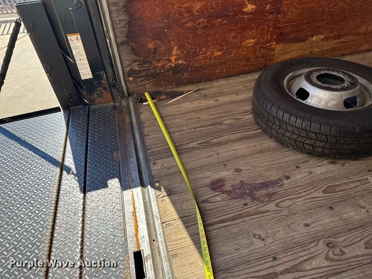 image for item NQ9541 2014 Ford F350 Super Duty  box truck