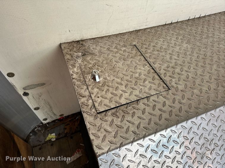 image for item NQ9541 2014 Ford F350 Super Duty  box truck