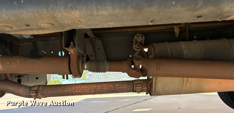 image for item NQ9541 2014 Ford F350 Super Duty  box truck