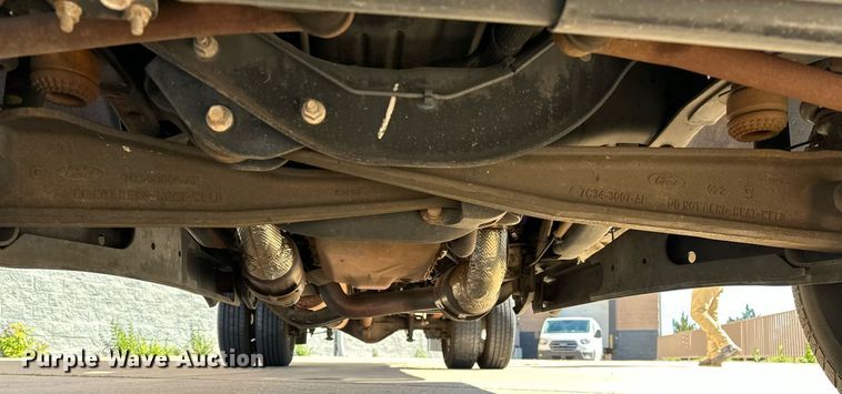 image for item NQ9541 2014 Ford F350 Super Duty  box truck