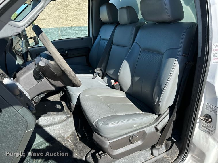 image for item NQ9541 2014 Ford F350 Super Duty  box truck