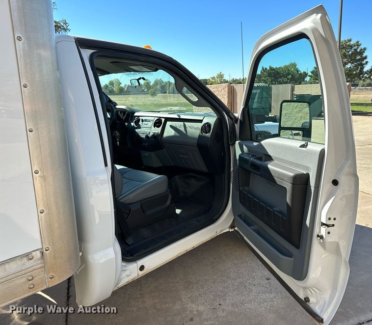 image for item NQ9541 2014 Ford F350 Super Duty  box truck