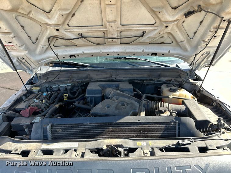 image for item NQ9541 2014 Ford F350 Super Duty  box truck