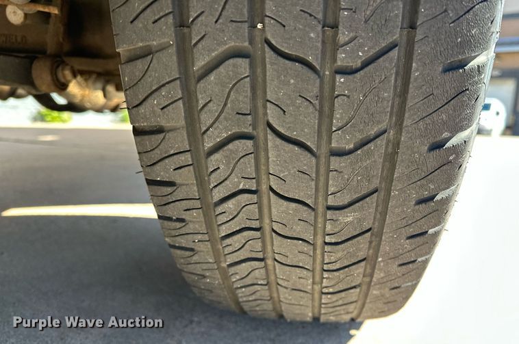 image for item NQ9541 2014 Ford F350 Super Duty  box truck