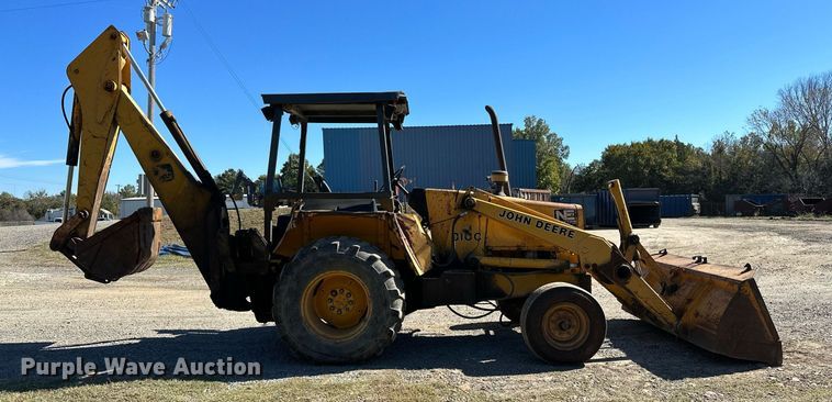 image for item NQ9544 1988 John Deere 310C  backhoe